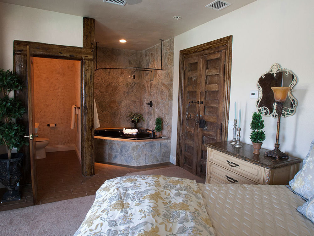 Wilson Creek Winery And Vineyards Apartment Temecula Exterior photo